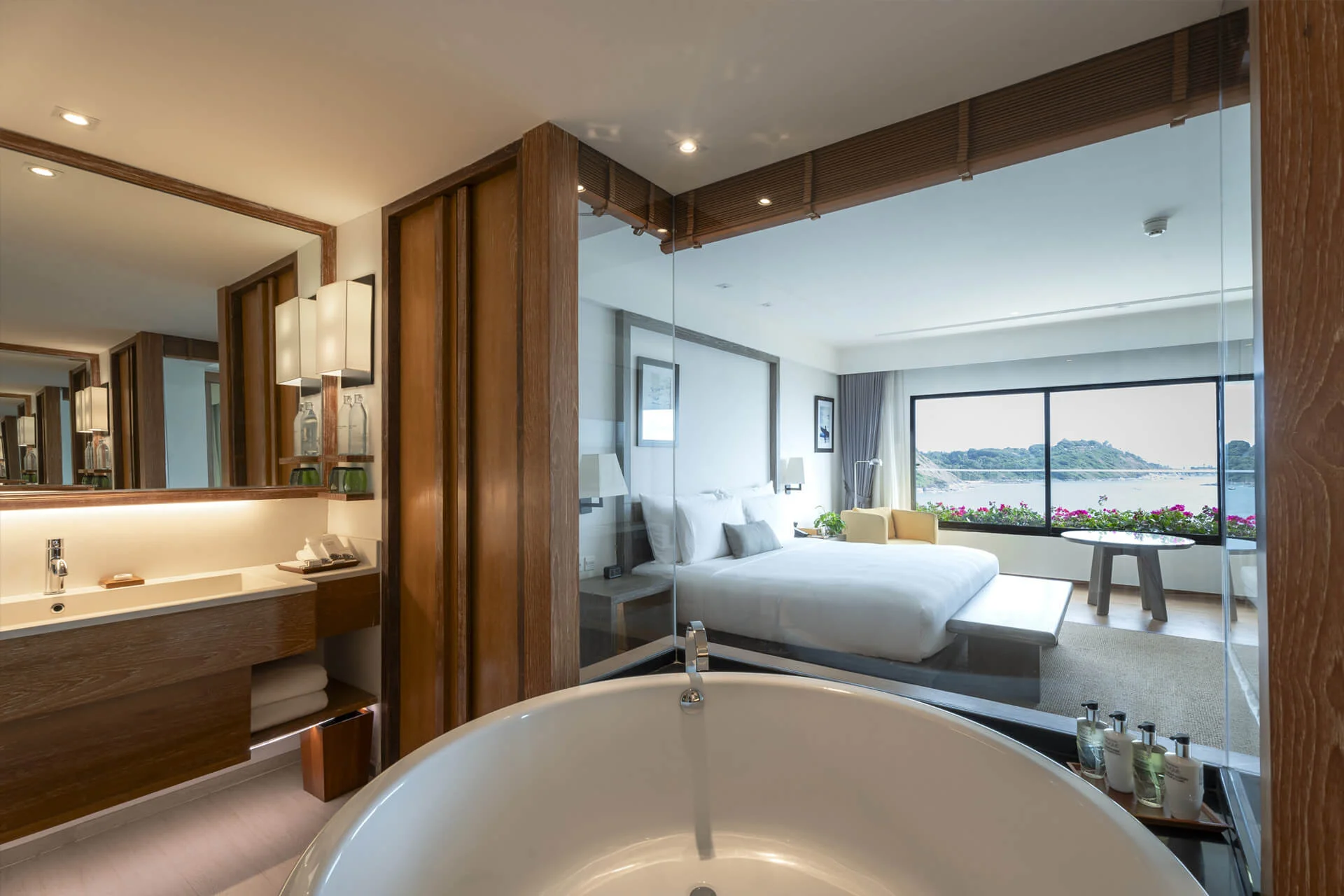 Royal Ocean - The Nai Harn